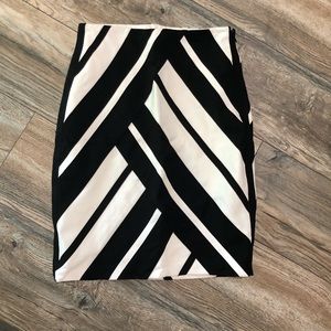 White House Black Market 2 skirt